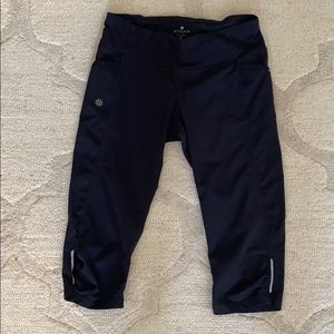 Athleta All In Crop Tight Sz Small